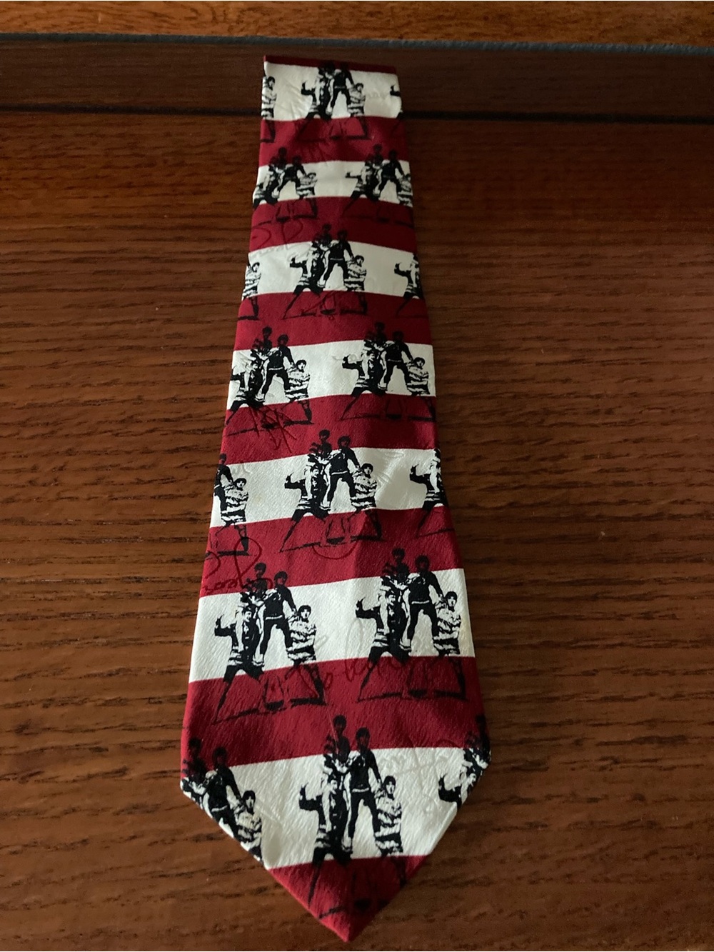 Vintage The Beatles by the Sea Collectible Tie Red White Black